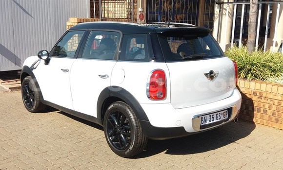Acheter Occasion Voiture MINI Countryman Blanc à Matsapha, Manzini Acheter Occasion Voiture MINI Countryman Blanc à Matsapha, Manzini