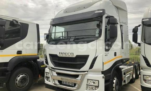 Buy Used Iveco Trakker 440 White Truck in Import - Dubai in Hhohho Buy Used Iveco Trakker 440 White Truck in Import - Dubai in Hhohho