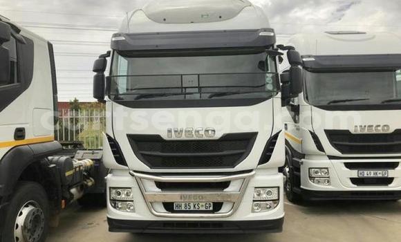 Buy Used Iveco Trakker 440 White Truck in Import - Dubai in Hhohho Buy Used Iveco Trakker 440 White Truck in Import - Dubai in Hhohho