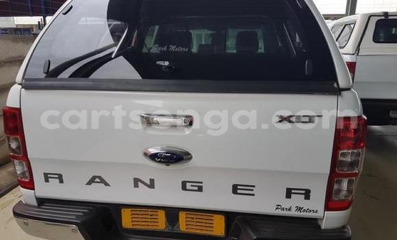 Nunua Ilio tumika Ford Ranger White Gari ndani ya Manzini nchini Manzini Nunua Ilio tumika Ford Ranger White Gari ndani ya Manzini nchini Manzini