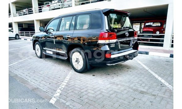 Nunua Imported Toyota Land Cruiser Black Gari ndani ya Import - Dubai nchini Hhohho Nunua Imported Toyota Land Cruiser Black Gari ndani ya Import - Dubai nchini Hhohho