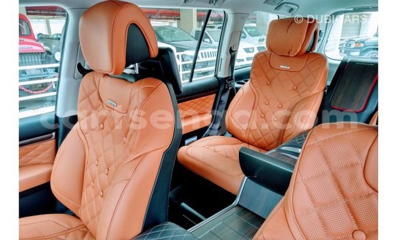 Nunua Imported Toyota Land Cruiser Black Gari ndani ya Import - Dubai nchini Hhohho Nunua Imported Toyota Land Cruiser Black Gari ndani ya Import - Dubai nchini Hhohho