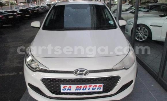 Buy Used Hyundai i20 White Car in Big Bend in Lubombo District Buy Used Hyundai i20 White Car in Big Bend in Lubombo District