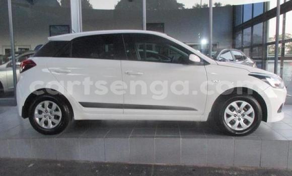 Buy Used Hyundai i20 White Car in Big Bend in Lubombo District Buy Used Hyundai i20 White Car in Big Bend in Lubombo District