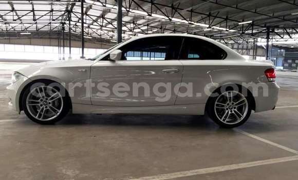 Nunua Ilio tumika BMW 1–Series White Gari ndani ya Manzini nchini Manzini Nunua Ilio tumika BMW 1–Series White Gari ndani ya Manzini nchini Manzini
