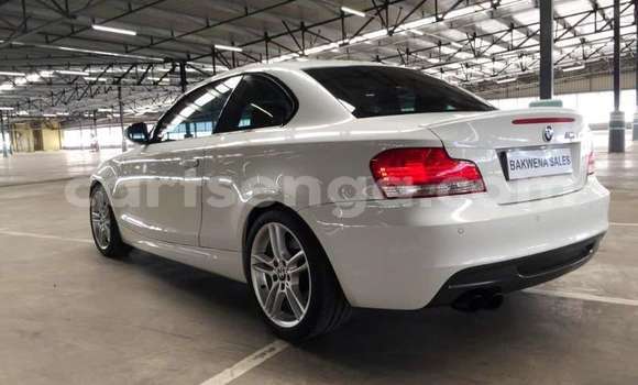 Nunua Ilio tumika BMW 1–Series White Gari ndani ya Manzini nchini Manzini Nunua Ilio tumika BMW 1–Series White Gari ndani ya Manzini nchini Manzini
