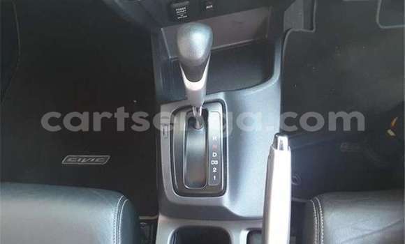 Nunua Ilio tumika Honda Civic White Gari ndani ya Manzini nchini Manzini Nunua Ilio tumika Honda Civic White Gari ndani ya Manzini nchini Manzini