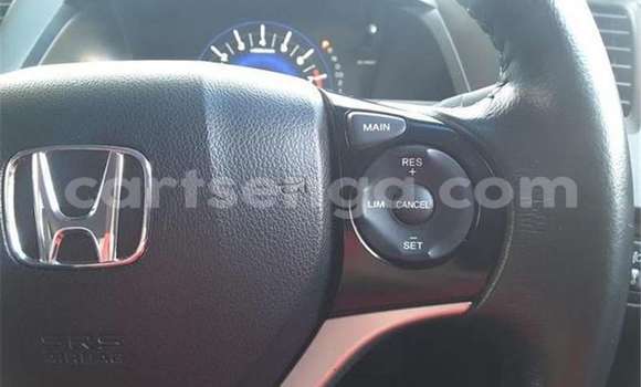 Nunua Ilio tumika Honda Civic White Gari ndani ya Manzini nchini Manzini Nunua Ilio tumika Honda Civic White Gari ndani ya Manzini nchini Manzini