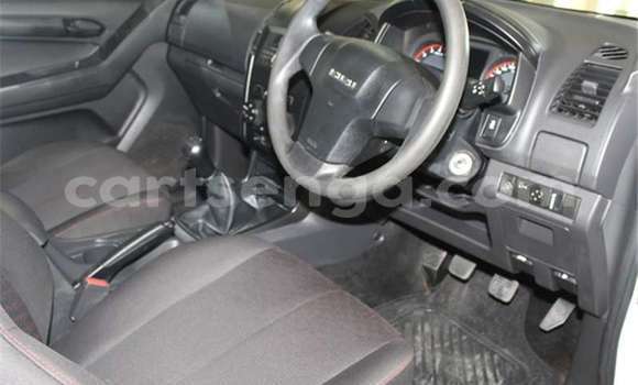 Nunua Ilio tumika Isuzu KB White Gari ndani ya Manzini nchini Manzini Nunua Ilio tumika Isuzu KB White Gari ndani ya Manzini nchini Manzini