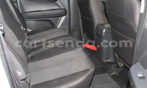 Nunua Ilio tumika Isuzu KB White Gari ndani ya Manzini nchini Manzini Nunua Ilio tumika Isuzu KB White Gari ndani ya Manzini nchini Manzini