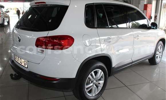 Nunua Ilio tumika Volkswagen Tiguan White Gari ndani ya Manzini nchini Manzini Nunua Ilio tumika Volkswagen Tiguan White Gari ndani ya Manzini nchini Manzini