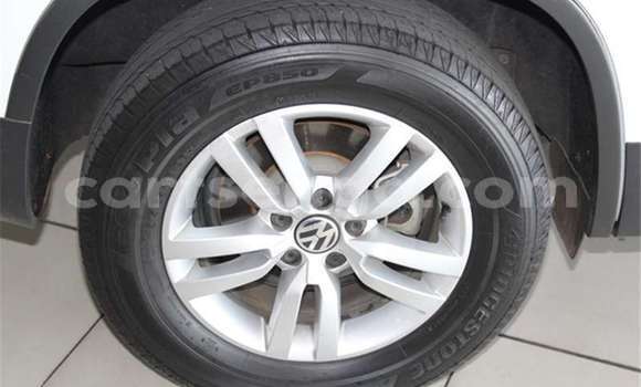 Nunua Ilio tumika Volkswagen Tiguan White Gari ndani ya Manzini nchini Manzini Nunua Ilio tumika Volkswagen Tiguan White Gari ndani ya Manzini nchini Manzini