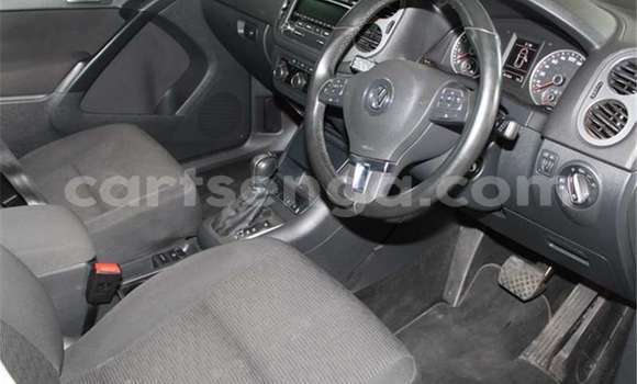 Nunua Ilio tumika Volkswagen Tiguan White Gari ndani ya Manzini nchini Manzini Nunua Ilio tumika Volkswagen Tiguan White Gari ndani ya Manzini nchini Manzini