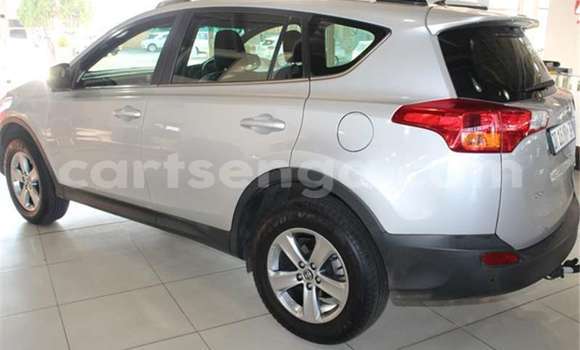 Nunua Ilio tumika Toyota RAV4 White Gari ndani ya Manzini nchini Manzini Nunua Ilio tumika Toyota RAV4 White Gari ndani ya Manzini nchini Manzini