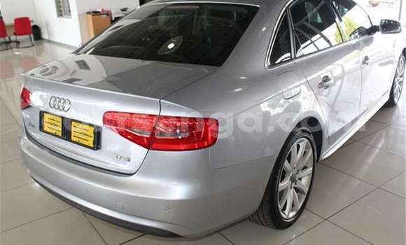 Nunua Ilio tumika Audi A4 Silver Gari ndani ya Manzini nchini Manzini Nunua Ilio tumika Audi A4 Silver Gari ndani ya Manzini nchini Manzini