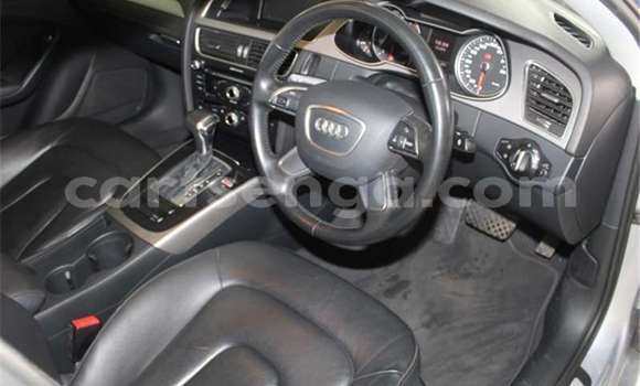 Nunua Ilio tumika Audi A4 Silver Gari ndani ya Manzini nchini Manzini Nunua Ilio tumika Audi A4 Silver Gari ndani ya Manzini nchini Manzini