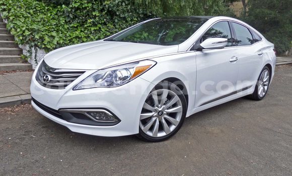 Buy Used Hyundai Sonata White Car in Lobamba in Manzini Buy Used Hyundai Sonata White Car in Lobamba in Manzini