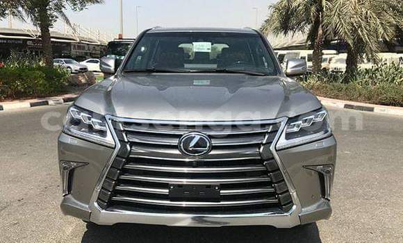 Buy Used Lexus LX 570 Silver Car in Hlatikulu in Shiselweni District Buy Used Lexus LX 570 Silver Car in Hlatikulu in Shiselweni District