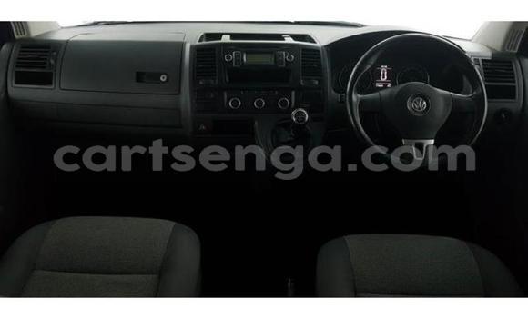 Buy Used Volkswagen Caravelle Blue Car in Mbabane in Manzini Buy Used Volkswagen Caravelle Blue Car in Mbabane in Manzini