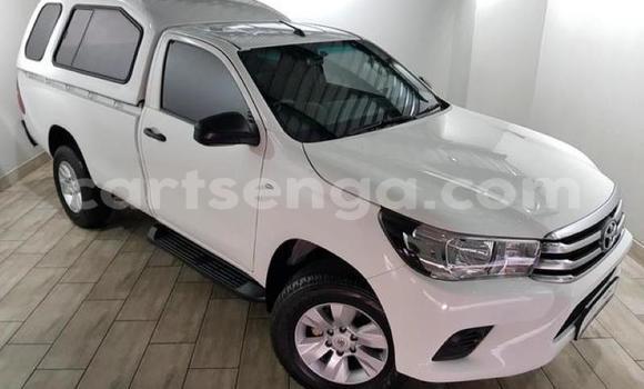 Buy Used Toyota Hilux White Car in Manzini in Manzini Buy Used Toyota Hilux White Car in Manzini in Manzini