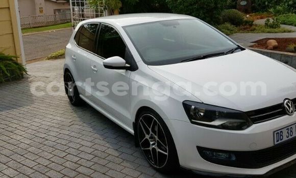 Buy Used Volkswagen Polo White Car in Ezulwini in Hhohho Buy Used Volkswagen Polo White Car in Ezulwini in Hhohho