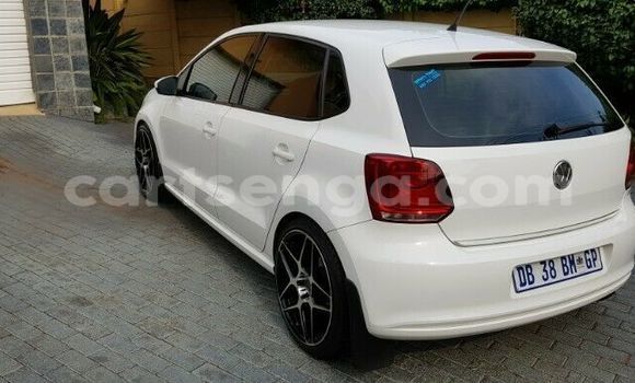 Buy Used Volkswagen Polo White Car in Ezulwini in Hhohho Buy Used Volkswagen Polo White Car in Ezulwini in Hhohho