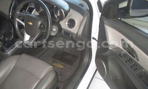 Buy Used Chevrolet Cruze White Car in Ezulwini in Hhohho Buy Used Chevrolet Cruze White Car in Ezulwini in Hhohho