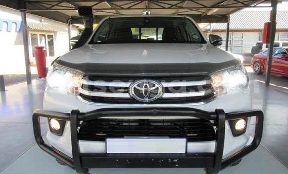 Acheter Occasion Voiture Toyota Hilux Blanc à Mbabane, Manzini Acheter Occasion Voiture Toyota Hilux Blanc à Mbabane, Manzini