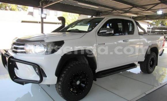 Acheter Occasion Voiture Toyota Hilux Blanc à Mbabane, Manzini Acheter Occasion Voiture Toyota Hilux Blanc à Mbabane, Manzini