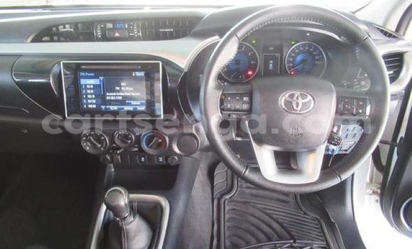 Acheter Occasion Voiture Toyota Hilux Blanc à Mbabane, Manzini Acheter Occasion Voiture Toyota Hilux Blanc à Mbabane, Manzini