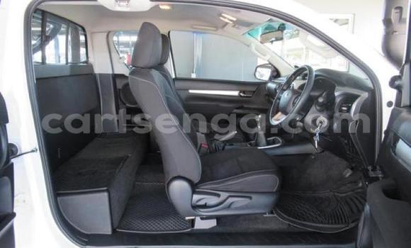 Acheter Occasion Voiture Toyota Hilux Blanc à Mbabane, Manzini Acheter Occasion Voiture Toyota Hilux Blanc à Mbabane, Manzini