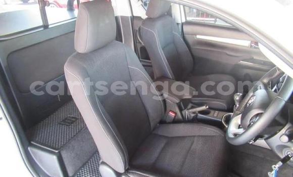 Acheter Occasion Voiture Toyota Hilux Blanc à Mbabane, Manzini Acheter Occasion Voiture Toyota Hilux Blanc à Mbabane, Manzini