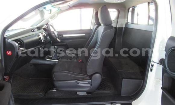 Acheter Occasion Voiture Toyota Hilux Blanc à Mbabane, Manzini Acheter Occasion Voiture Toyota Hilux Blanc à Mbabane, Manzini