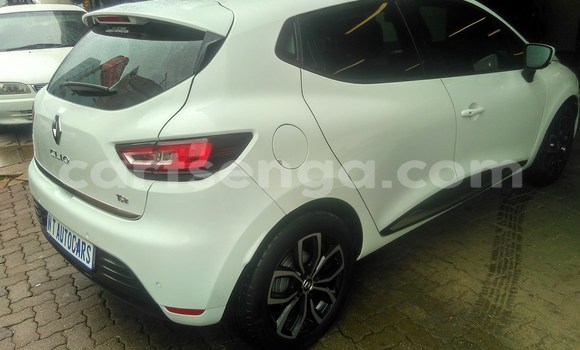 Acheter Occasion Voiture Renault Clio Blanc à Matsapha, Manzini Acheter Occasion Voiture Renault Clio Blanc à Matsapha, Manzini