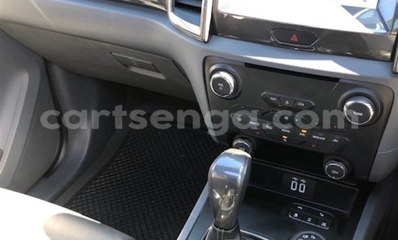 Acheter Occasion Voiture Ford Everest Rouge à Matsapha, Manzini Acheter Occasion Voiture Ford Everest Rouge à Matsapha, Manzini