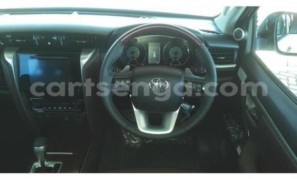 Buy Used Toyota Fortuner White Car in Matsapha in Manzini Buy Used Toyota Fortuner White Car in Matsapha in Manzini