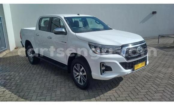 Buy Used Toyota Hilux White Car in Matsapha in Manzini Buy Used Toyota Hilux White Car in Matsapha in Manzini