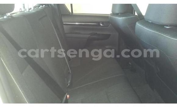 Buy Used Toyota Hilux White Car in Matsapha in Manzini Buy Used Toyota Hilux White Car in Matsapha in Manzini