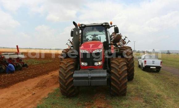 Buy Used Caterpillar 120 Red Truck in Mbabane in Manzini Buy Used Caterpillar 120 Red Truck in Mbabane in Manzini