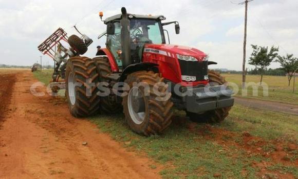 Buy Used Caterpillar 120 Red Truck in Mbabane in Manzini Buy Used Caterpillar 120 Red Truck in Mbabane in Manzini
