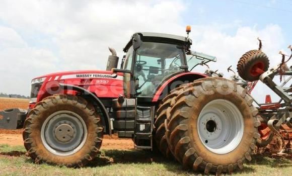 Buy Used Caterpillar 120 Red Truck in Mbabane in Manzini Buy Used Caterpillar 120 Red Truck in Mbabane in Manzini