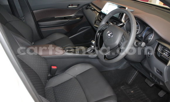 Acheter Occasion Voiture Toyota C-HR Blanc à Manzini, Manzini Acheter Occasion Voiture Toyota C-HR Blanc à Manzini, Manzini