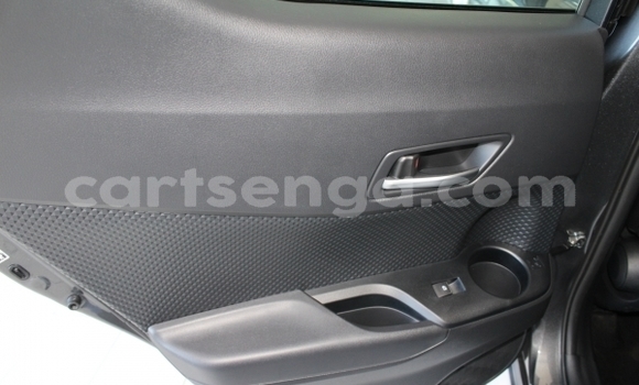 Acheter Occasion Voiture Toyota C-HR Blanc à Manzini, Manzini Acheter Occasion Voiture Toyota C-HR Blanc à Manzini, Manzini