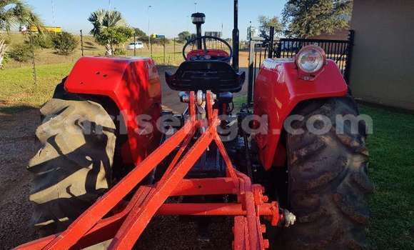 Buy Used Caterpillar 120 Red Truck in Mbabane in Manzini Buy Used Caterpillar 120 Red Truck in Mbabane in Manzini