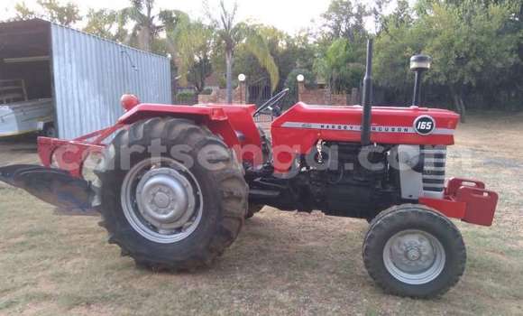 Buy Used Caterpillar 120 Red Truck in Mbabane in Manzini Buy Used Caterpillar 120 Red Truck in Mbabane in Manzini