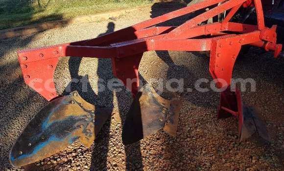 Buy Used Caterpillar 120 Red Truck in Mbabane in Manzini Buy Used Caterpillar 120 Red Truck in Mbabane in Manzini