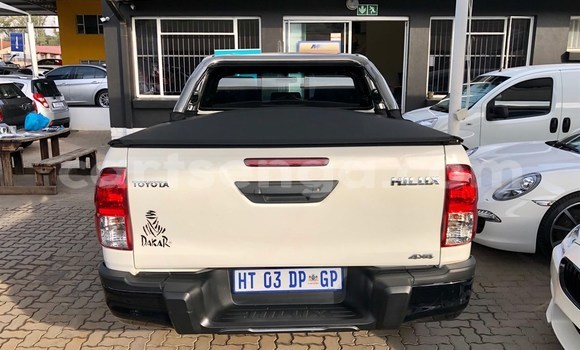 Acheter Occasion Voiture Toyota Hilux Blanc à Malkerns, Manzini Acheter Occasion Voiture Toyota Hilux Blanc à Malkerns, Manzini