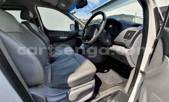 Acheter Occasion Voiture Hyundai H1 Blanc à Matsapha, Manzini Acheter Occasion Voiture Hyundai H1 Blanc à Matsapha, Manzini