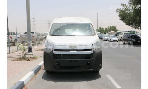 Acheter Import Voiture Toyota Hiace Blanc à Import - Dubai, Hhohho Acheter Import Voiture Toyota Hiace Blanc à Import - Dubai, Hhohho