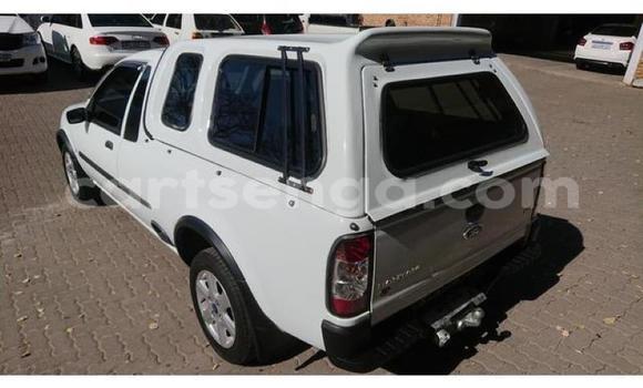 Buy Used Ford B-MAX White Car in Mbabane in Manzini Buy Used Ford B-MAX White Car in Mbabane in Manzini